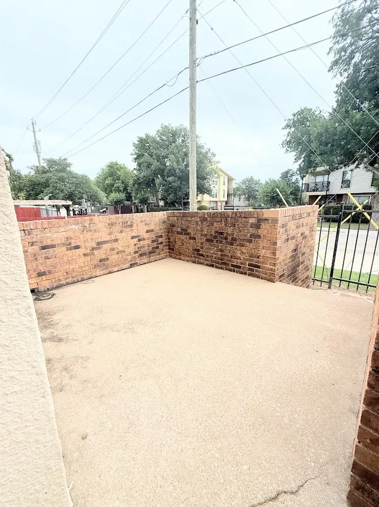 7155 Fair Oaks Avenue Dallas TX 75231
