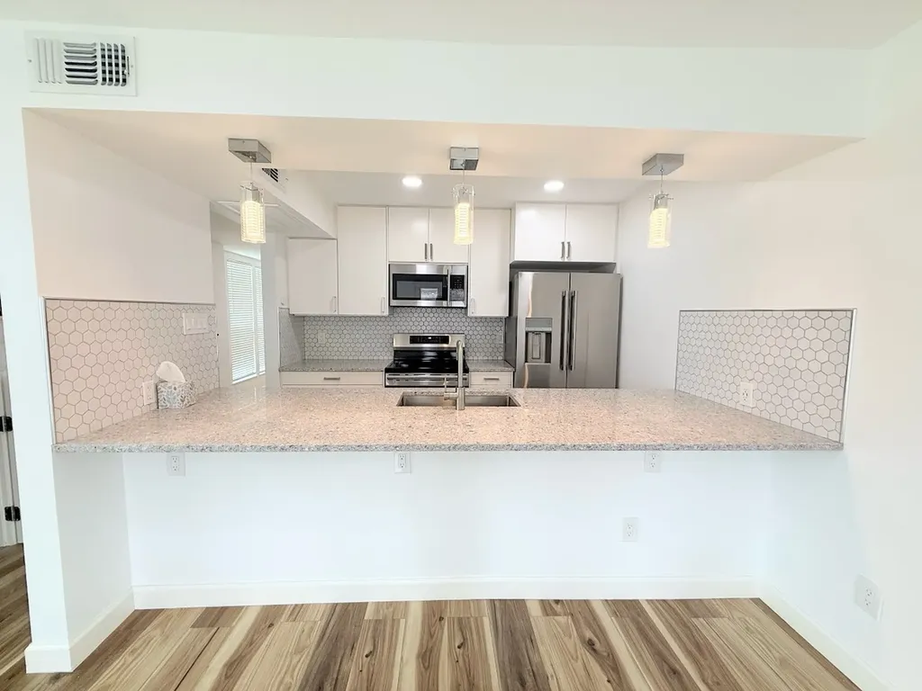 7155 Fair Oaks Avenue Dallas TX 75231