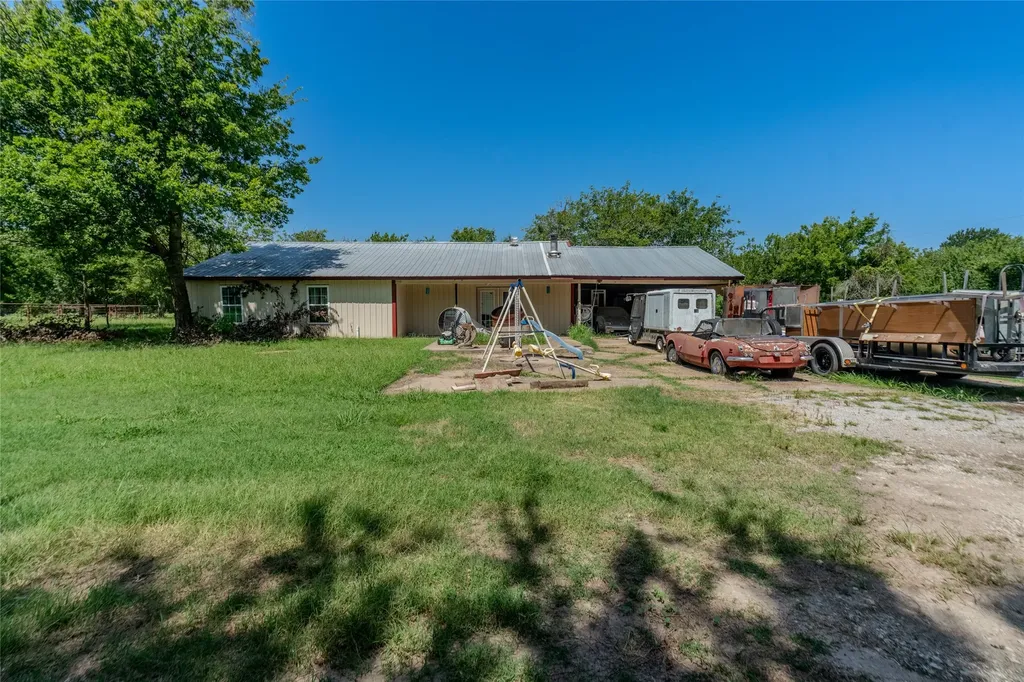 1611 County Road 4104 Greenville TX 75401