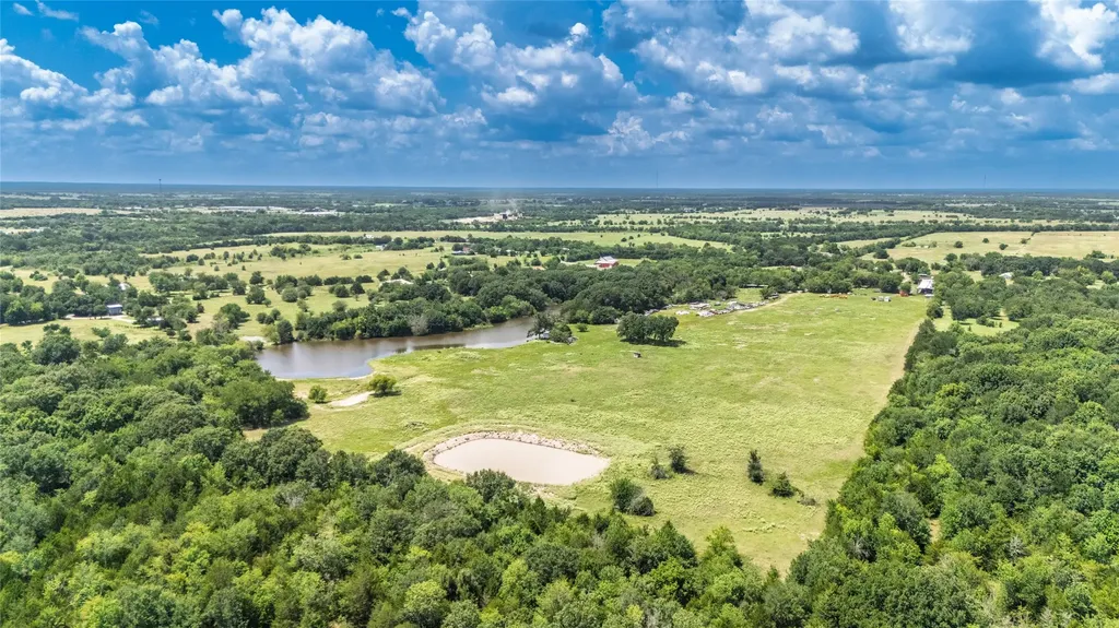 1611 County Road 4104 Greenville TX 75401