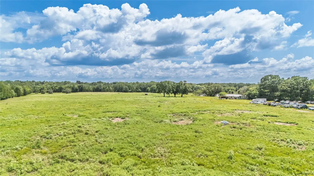 1611 County Road 4104 Greenville TX 75401
