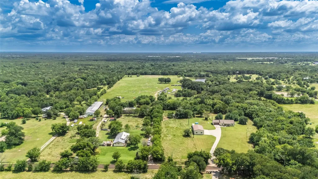 1611 County Road 4104 Greenville TX 75401