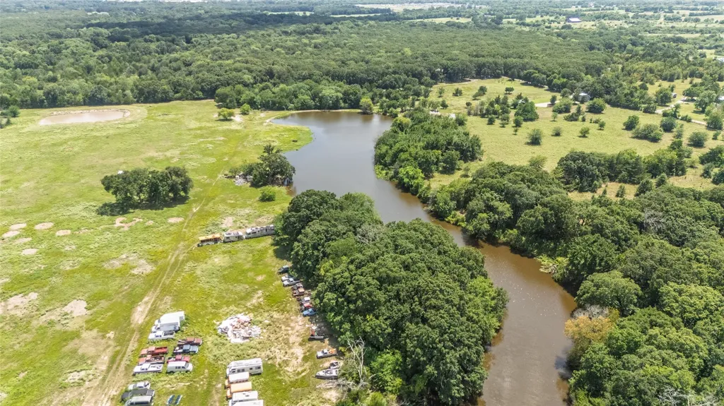 1611 County Road 4104 Greenville TX 75401