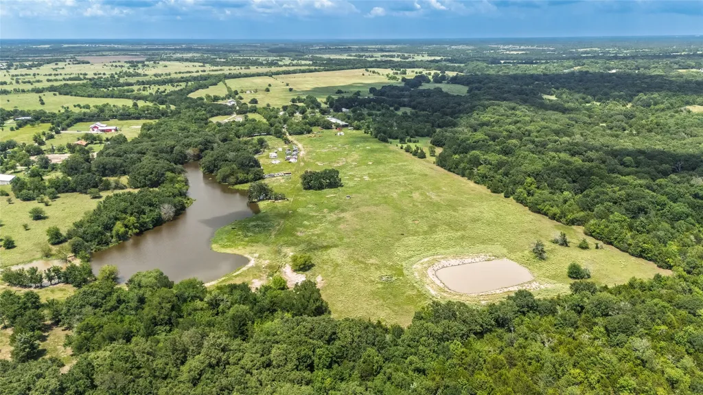 1611 County Road 4104 Greenville TX 75401