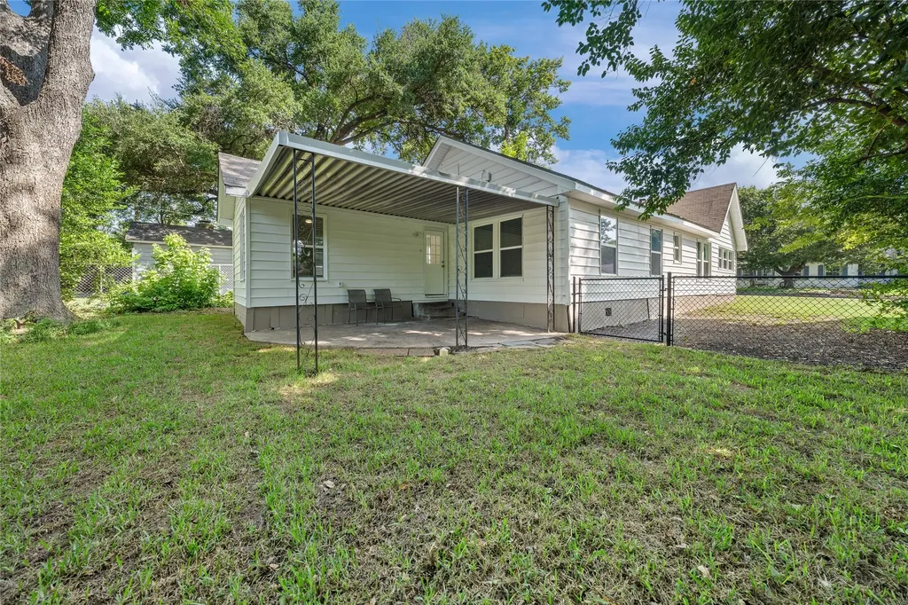 612 N 35th Street Waco TX 76710