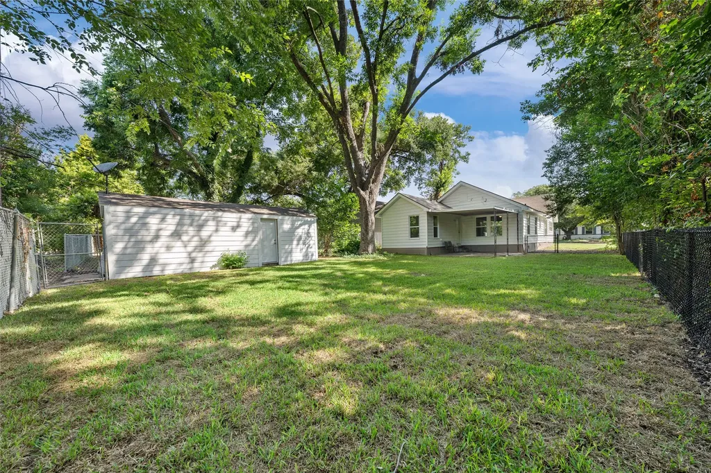 612 N 35th Street Waco TX 76710