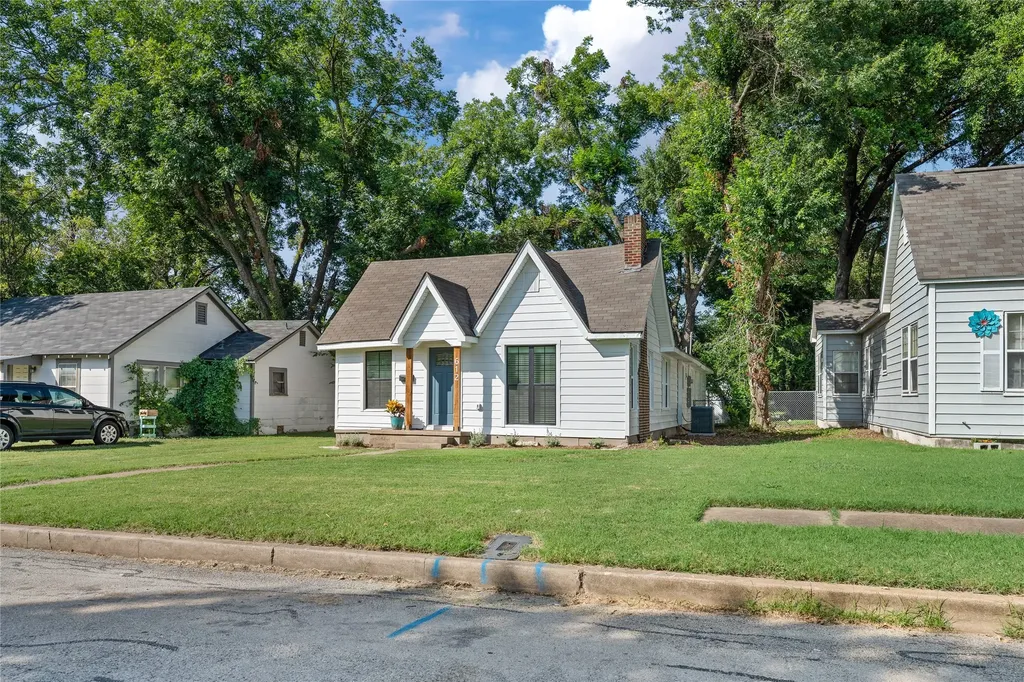 612 N 35th Street Waco TX 76710