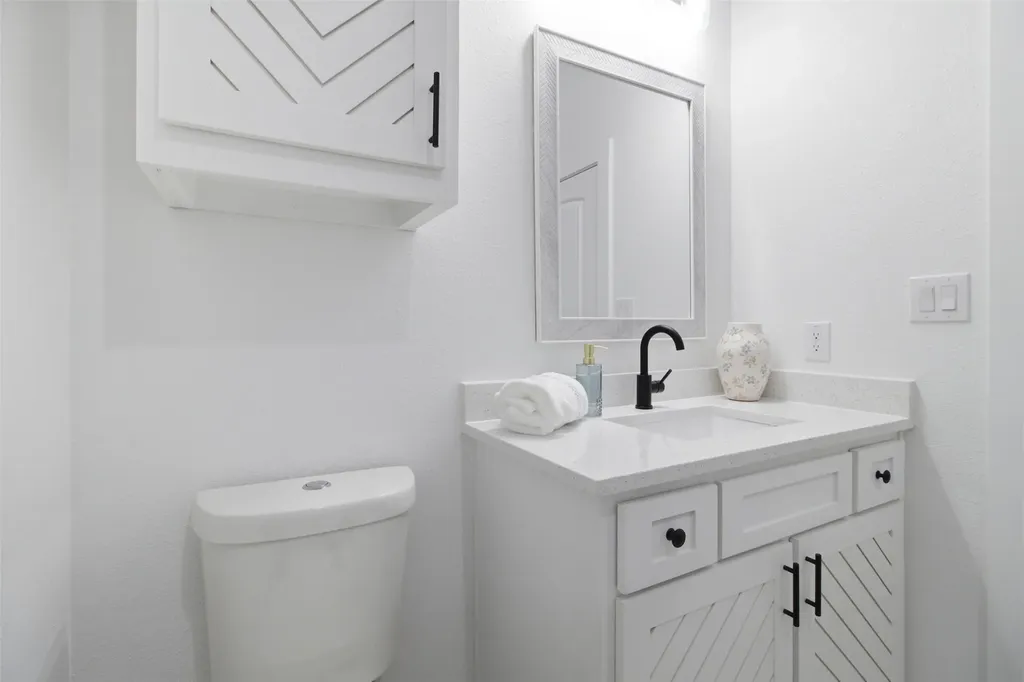 216 E Beachwood Loop Trinidad TX 75163