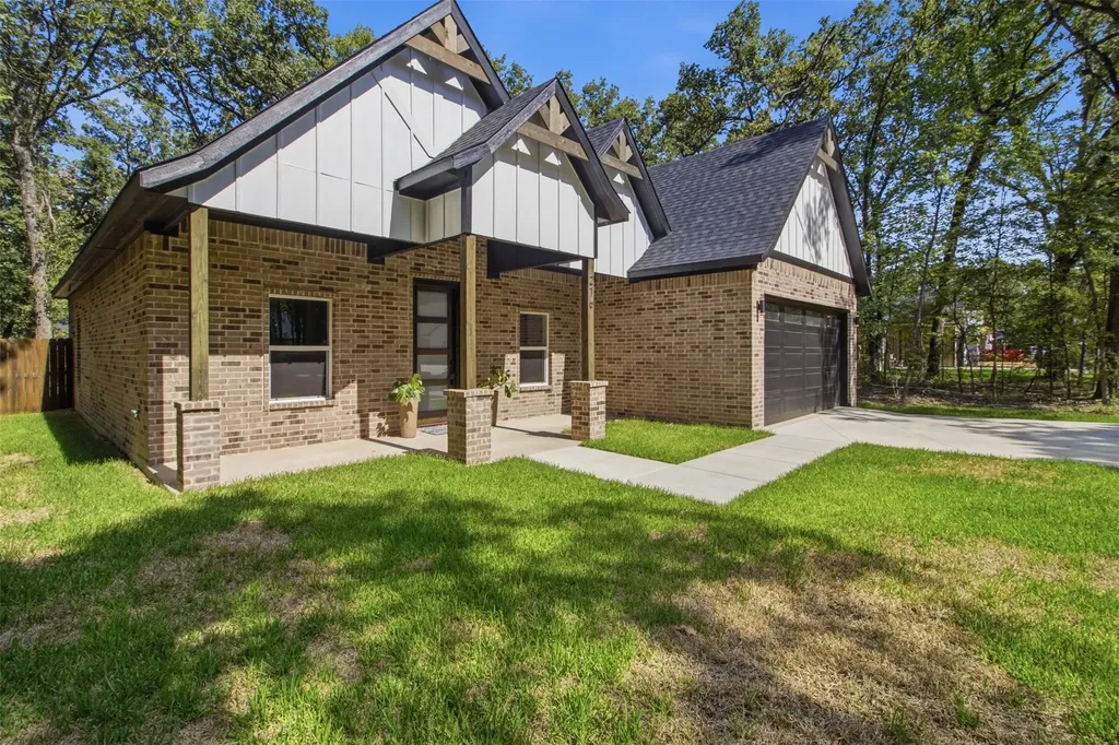 216 E Beachwood Loop Trinidad TX 75163