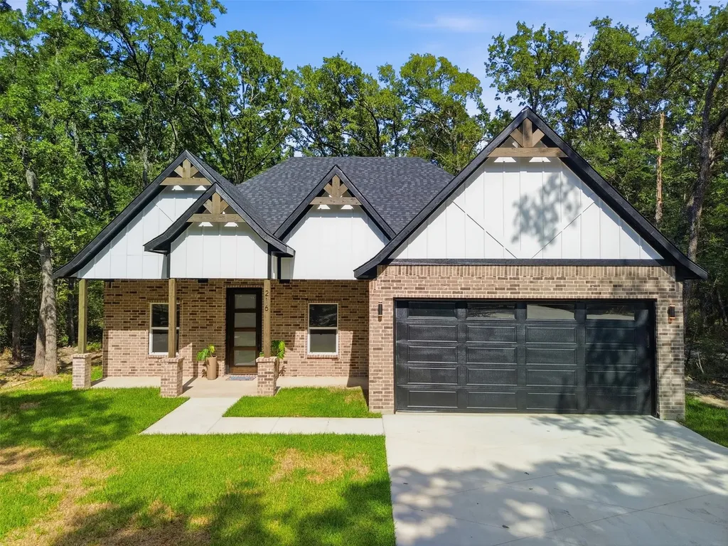 216 E Beachwood Loop Trinidad TX 75163