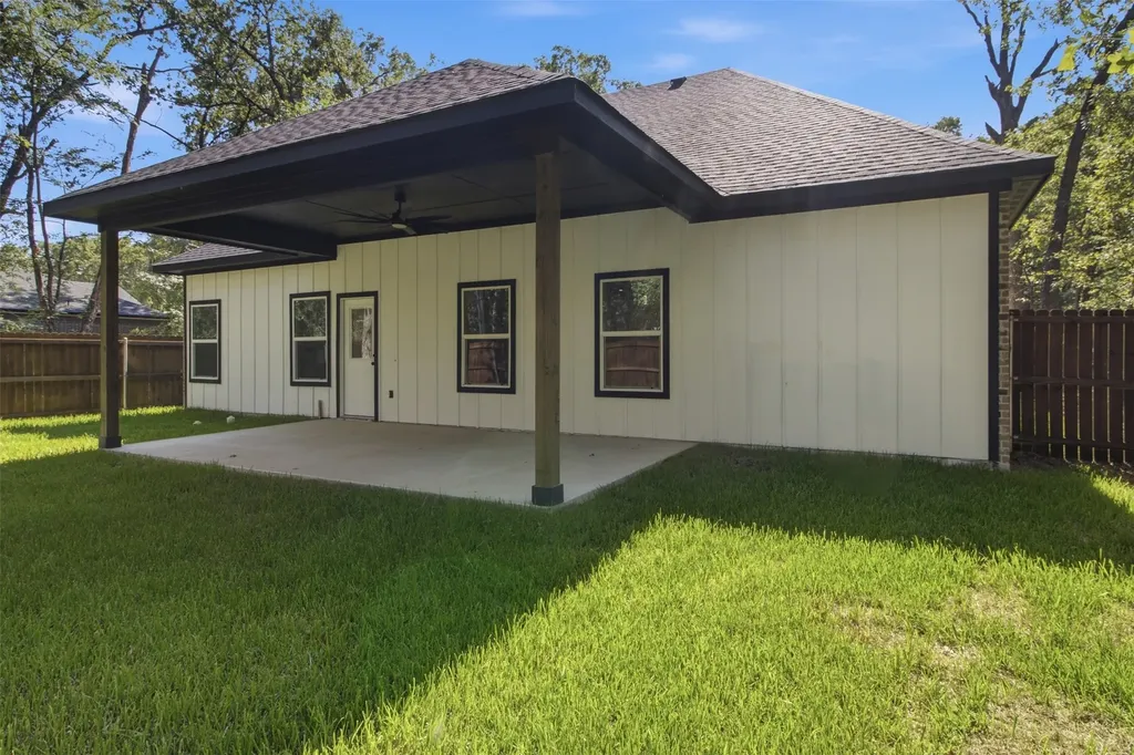 216 E Beachwood Loop Trinidad TX 75163