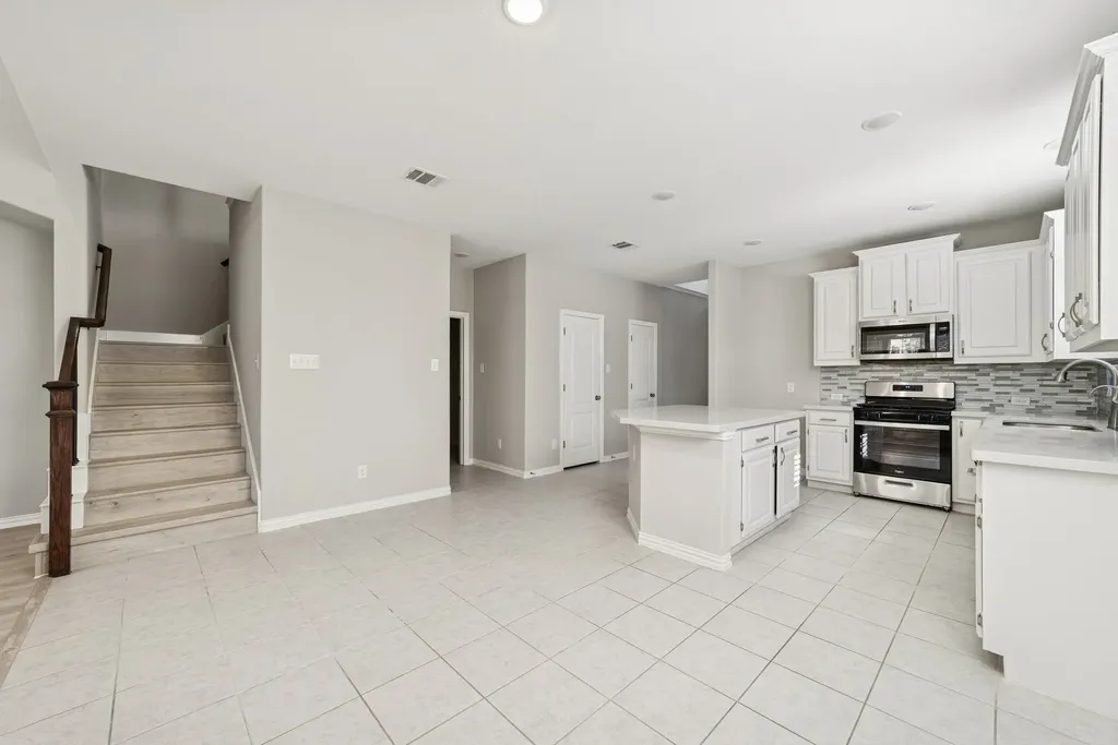 1805 Longwood Lane Garland TX 75042