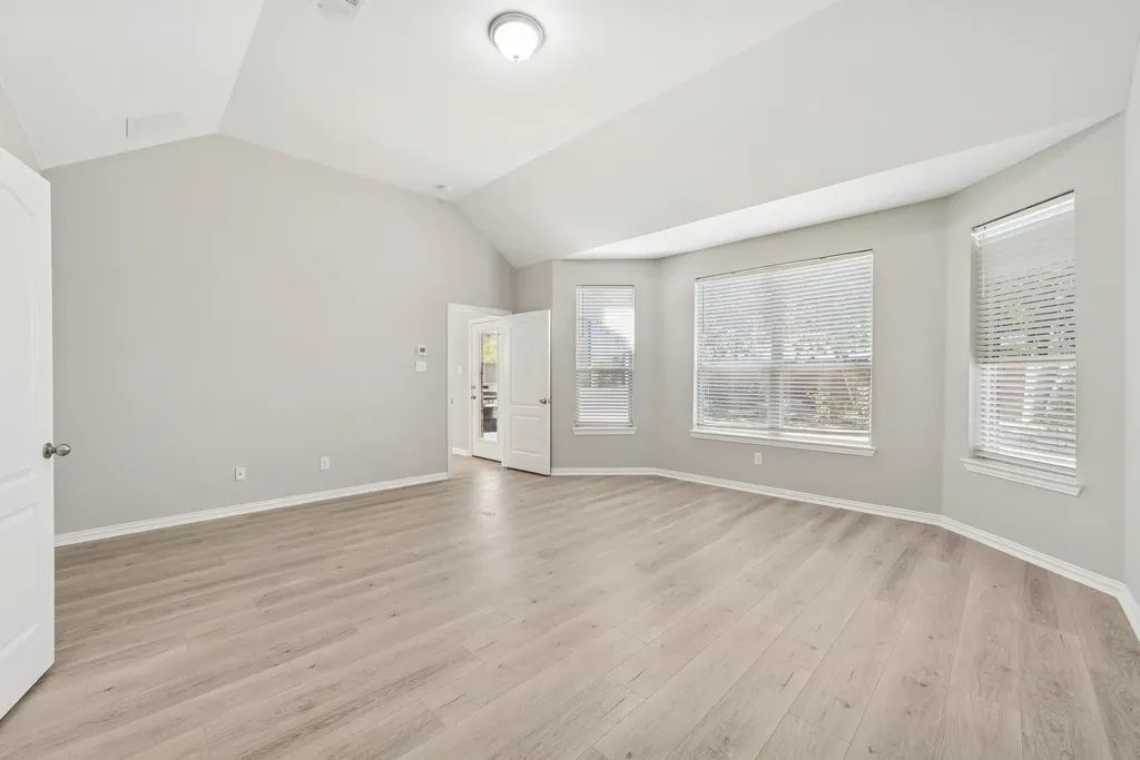 1805 Longwood Lane Garland TX 75042