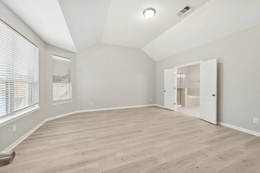 1805 Longwood Lane Garland TX 75042