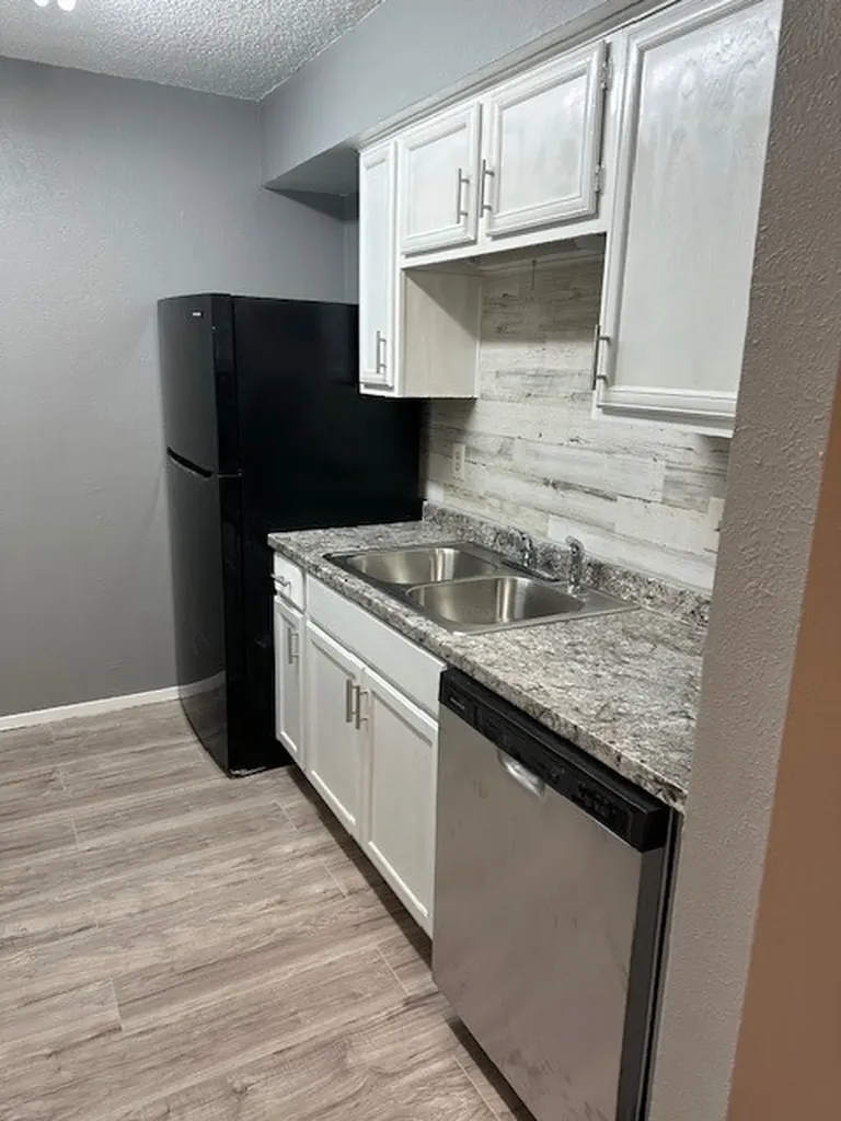 9696 Walnut Street Dallas TX 75243