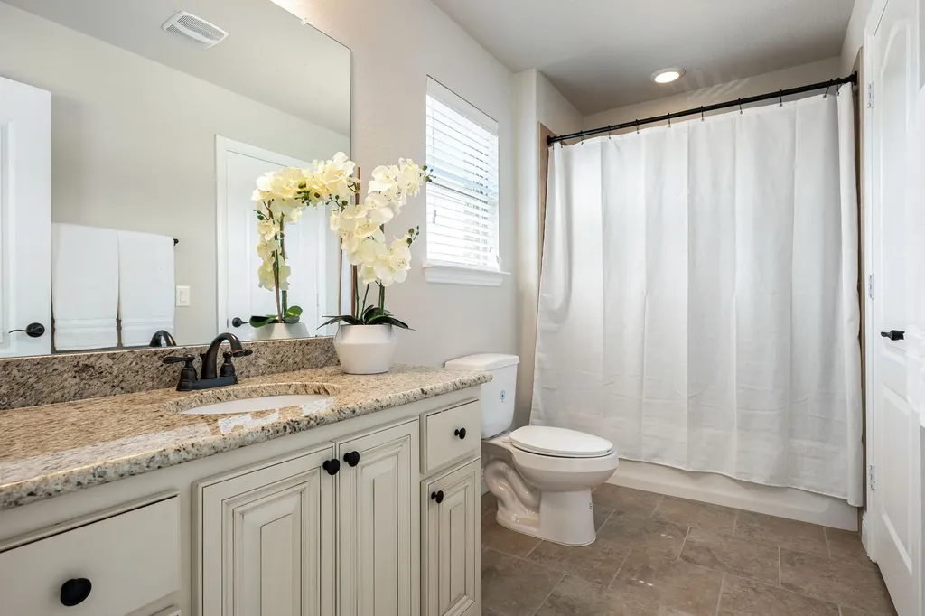 344 Sherbrook Street Van Alstyne TX 75495