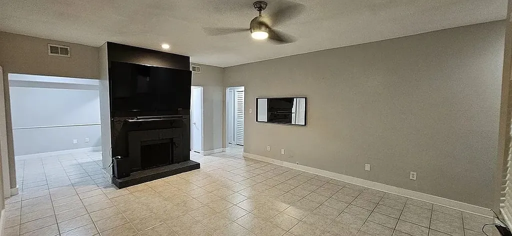 2100 Tanglewilde Houston TX 77063