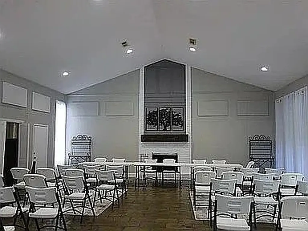 2100 Tanglewilde Houston TX 77063