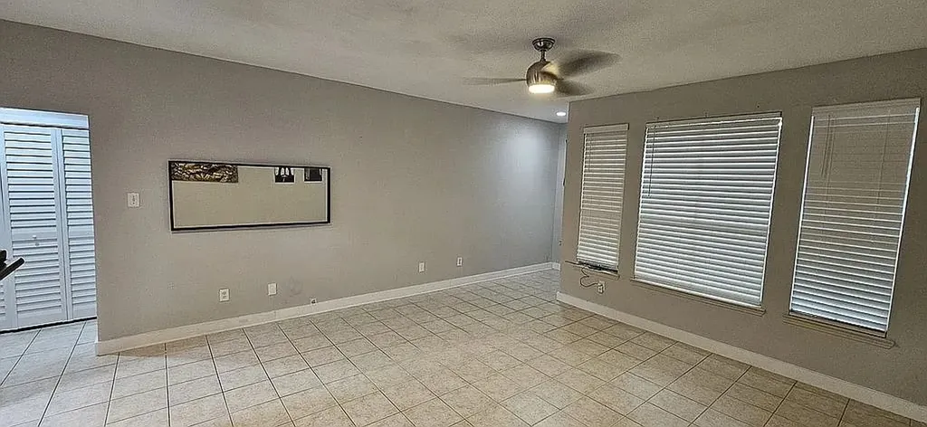 2100 Tanglewilde Houston TX 77063