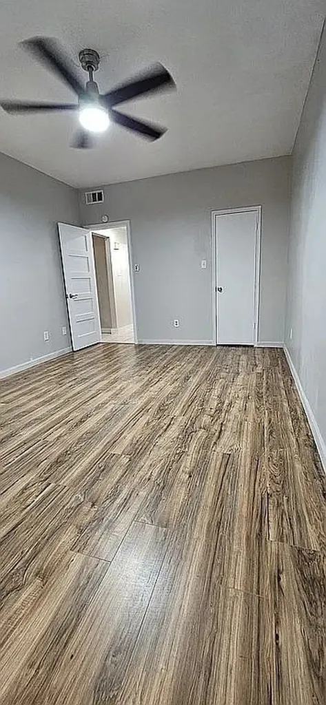 2100 Tanglewilde Houston TX 77063