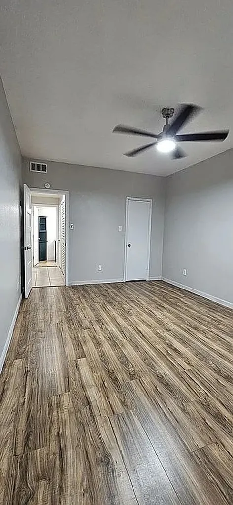2100 Tanglewilde Houston TX 77063