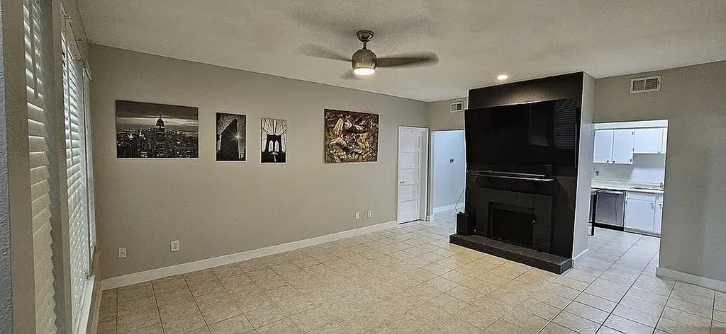 2100 Tanglewilde Houston TX 77063