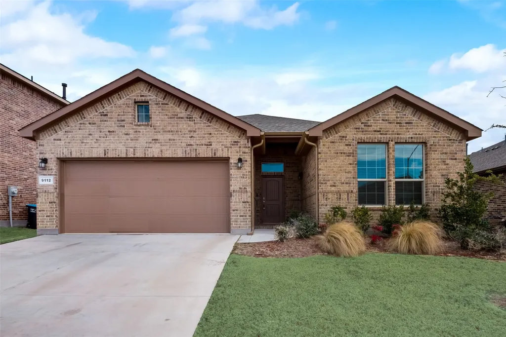 9112 Stormcrow Drive Fort Worth TX 76179