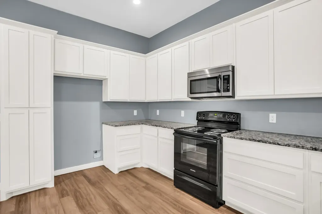 440 Pecan Hollow Garrett TX 75119