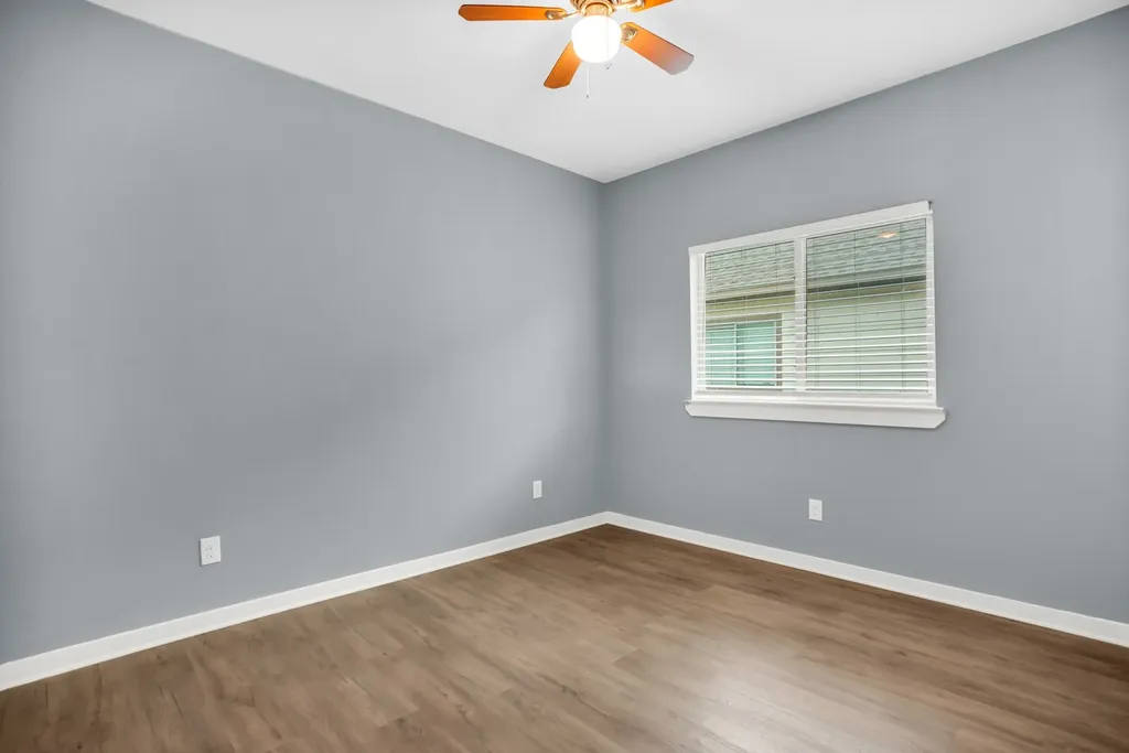440 Pecan Hollow Garrett TX 75119