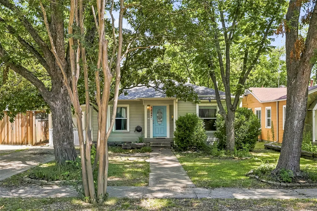 8922 Redondo Drive Dallas TX 75218