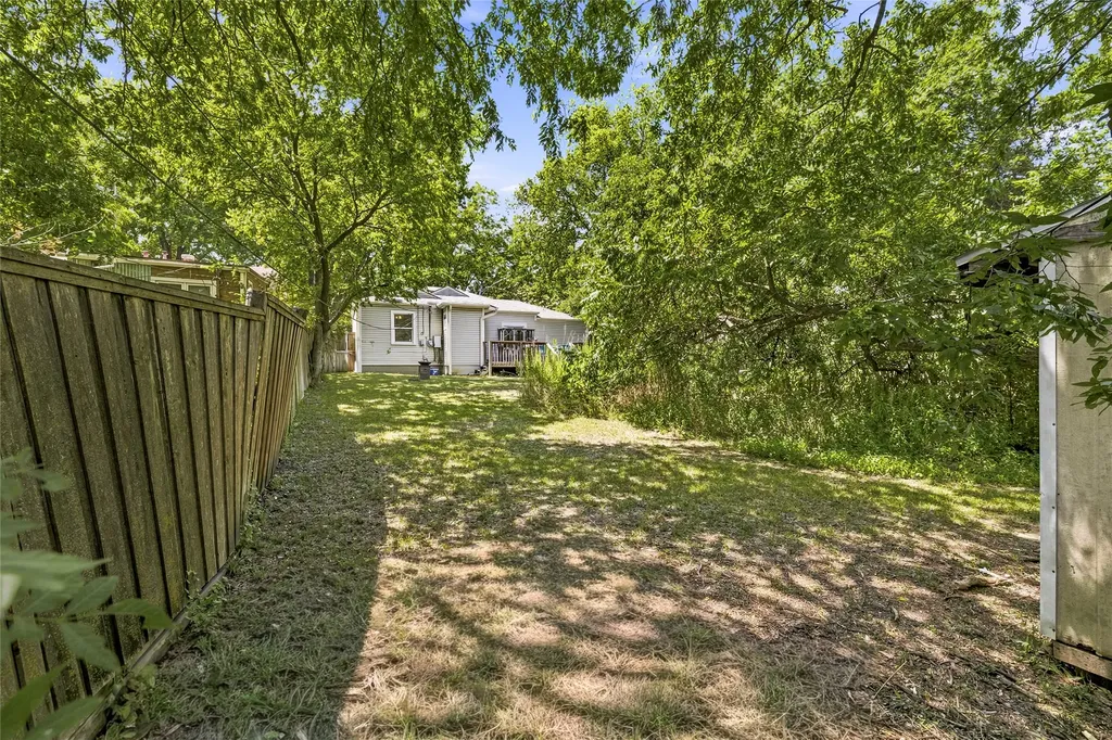 8922 Redondo Drive Dallas TX 75218