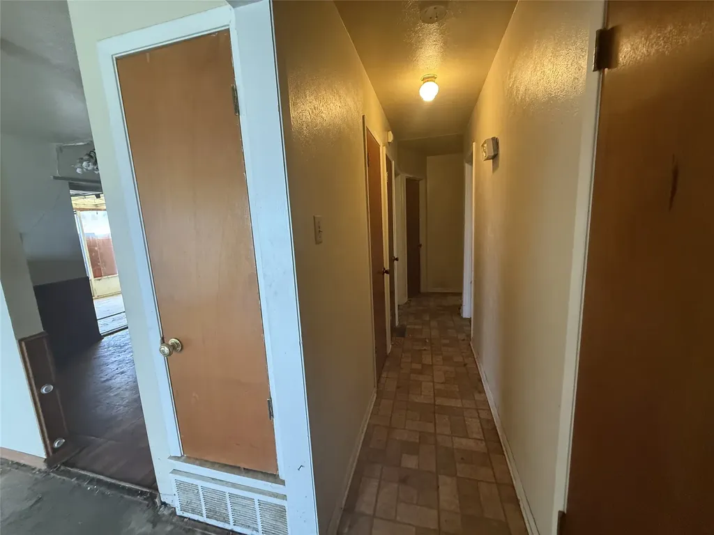 1810 Texas Street Grand Prairie TX 75051