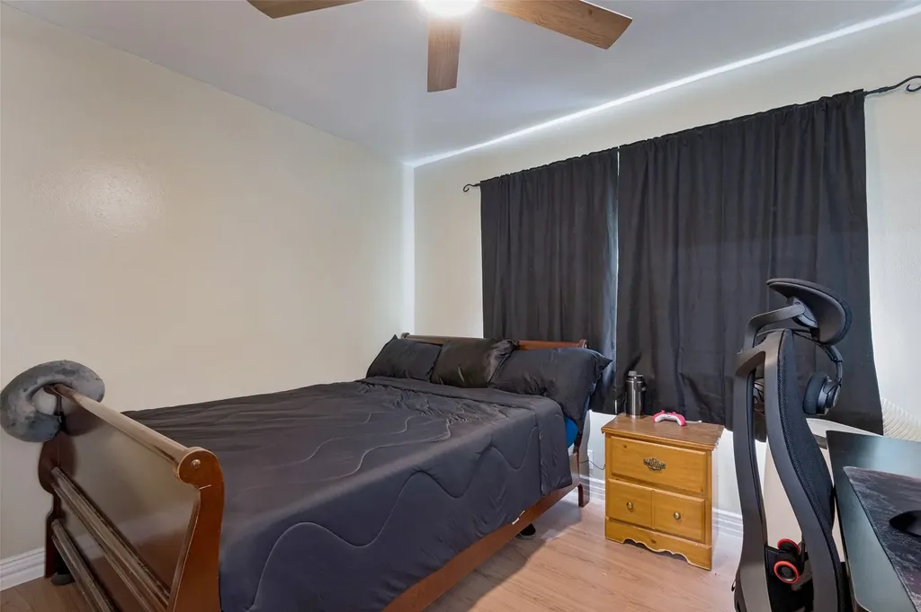 905 Ridgewood Terrace Arlington TX 76012