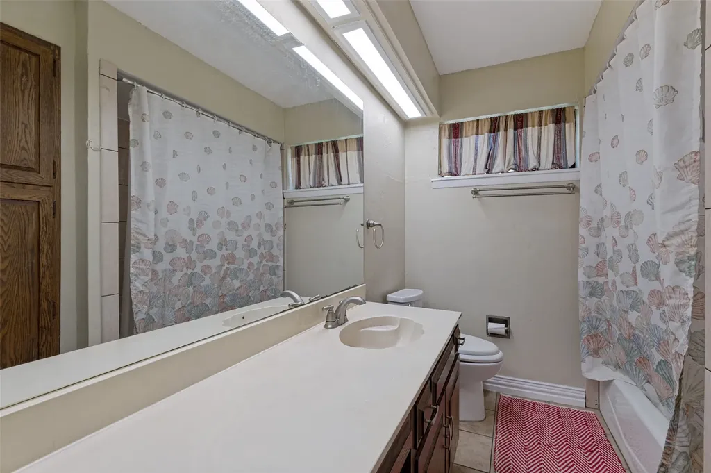 905 Ridgewood Terrace Arlington TX 76012