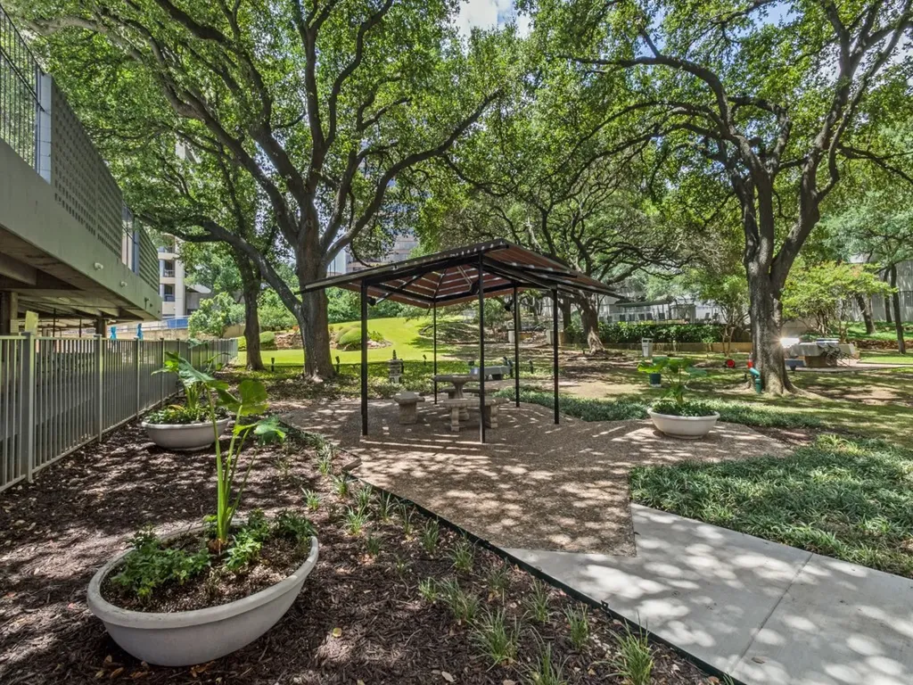 3883 Turtle Creek Boulevard Dallas TX 75219