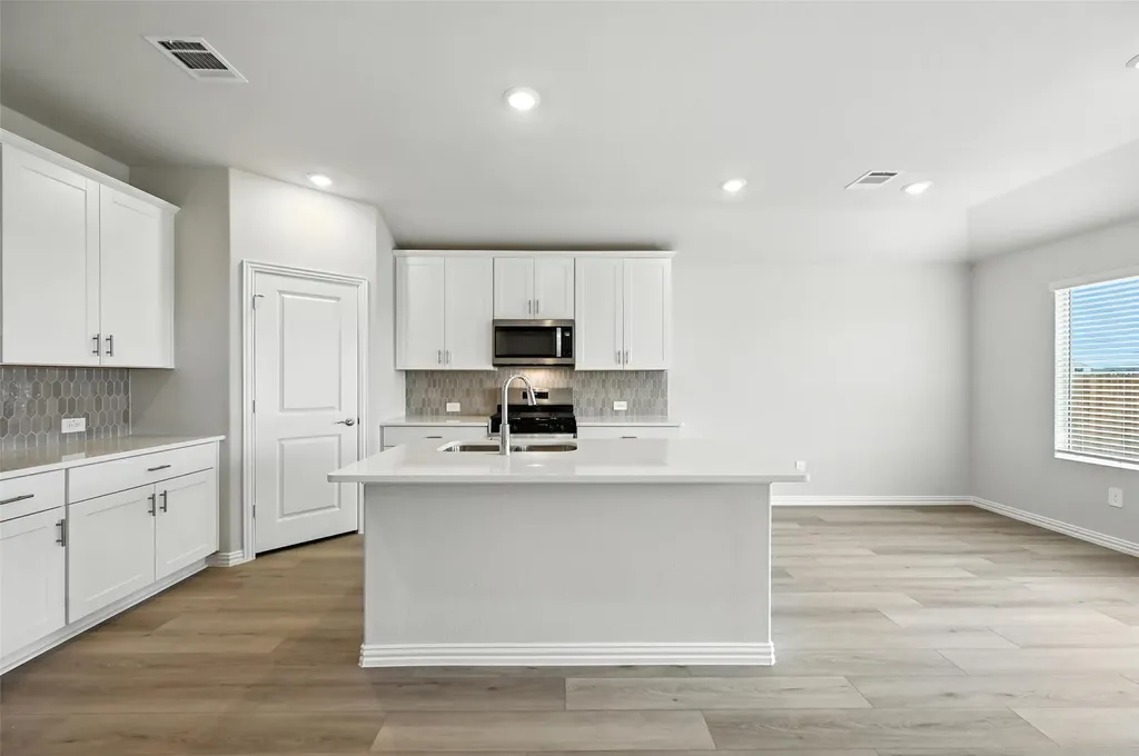 6629 Coyote Valley Trail Fort Worth TX 76036