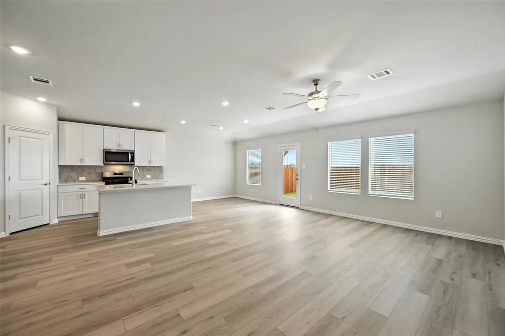 6629 Coyote Valley Trail Fort Worth TX 76036