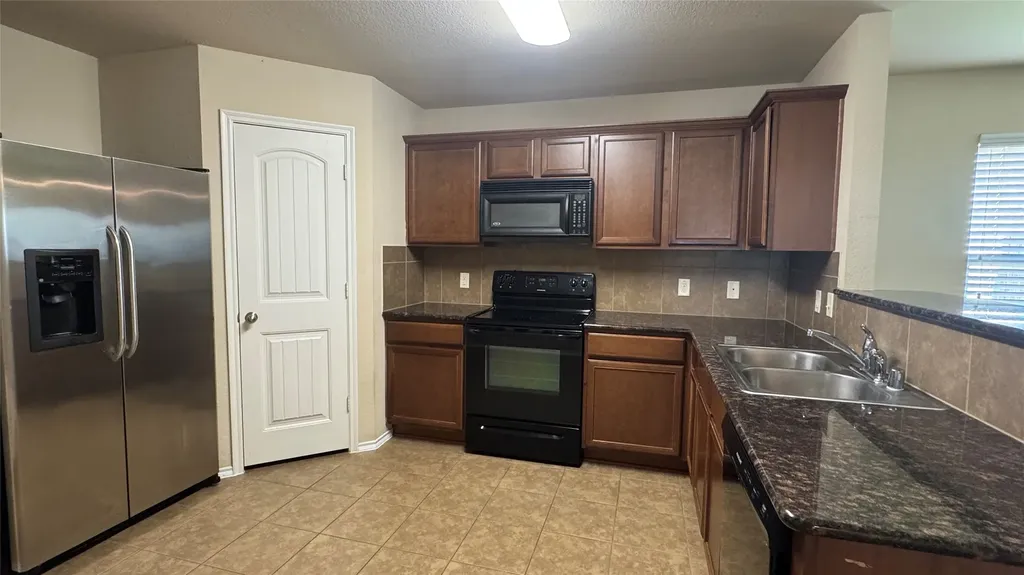 327 Elam Drive Anna TX 75409