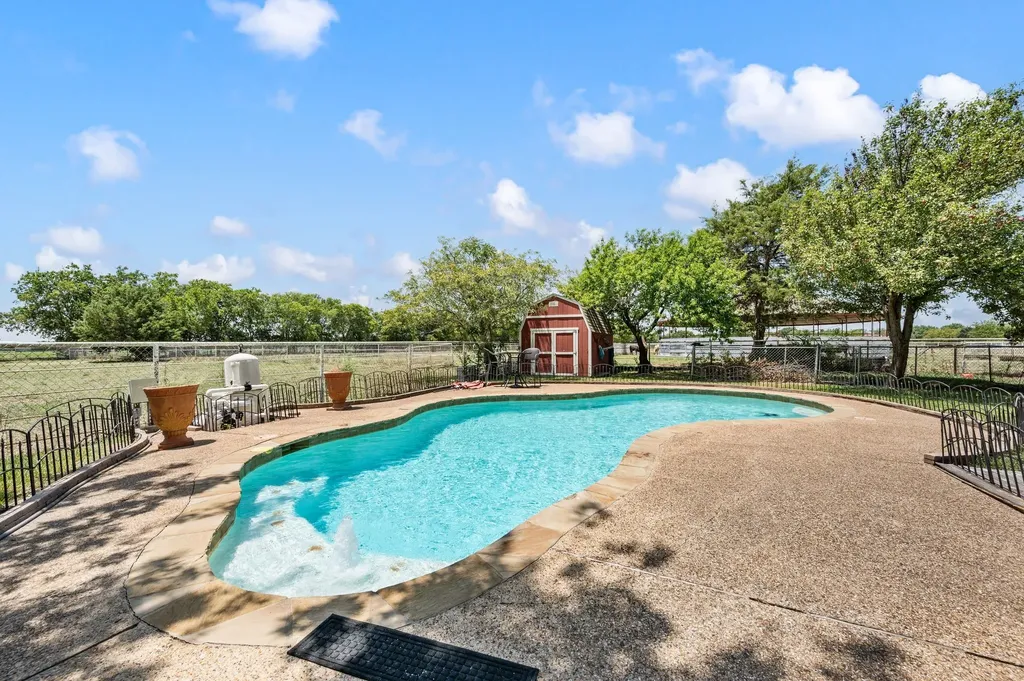 617 Malloy Lane Ovilla TX 75154