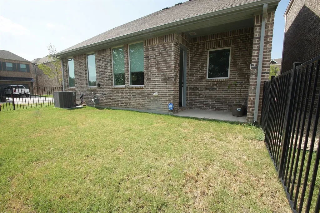 7500 Denney North Richland Hills TX 76180