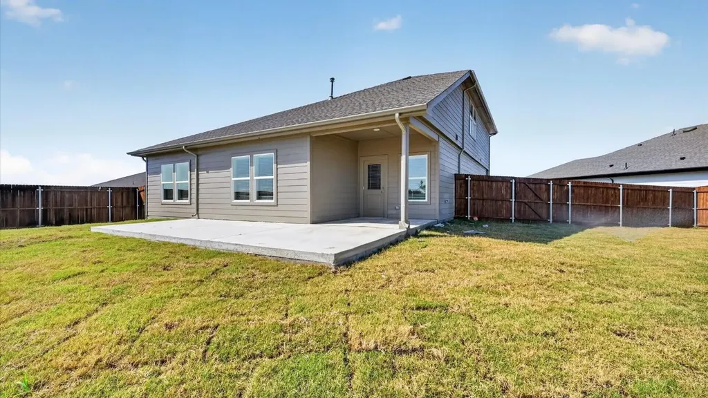 1052 Foxburg Drive Fort Worth TX 76131