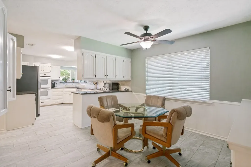 10 Lundys Lane Richardson TX 75080