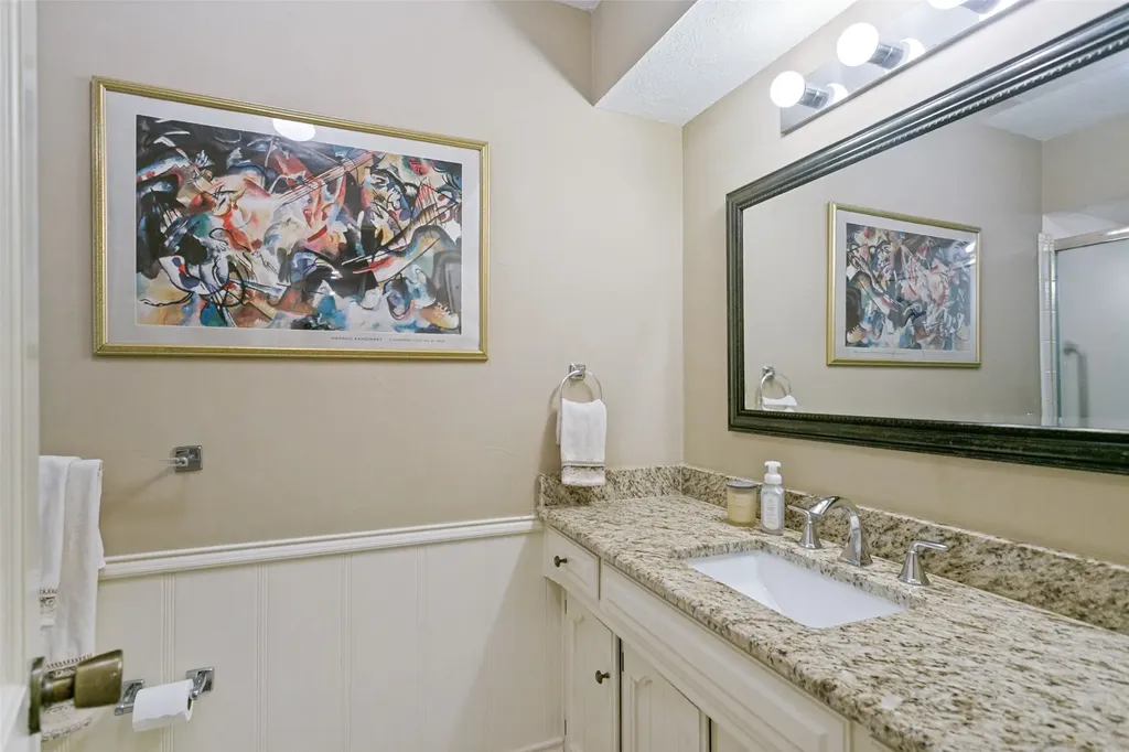 10 Lundys Lane Richardson TX 75080