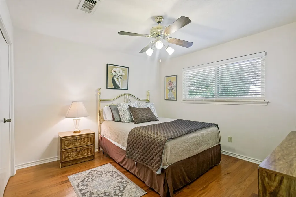 10 Lundys Lane Richardson TX 75080