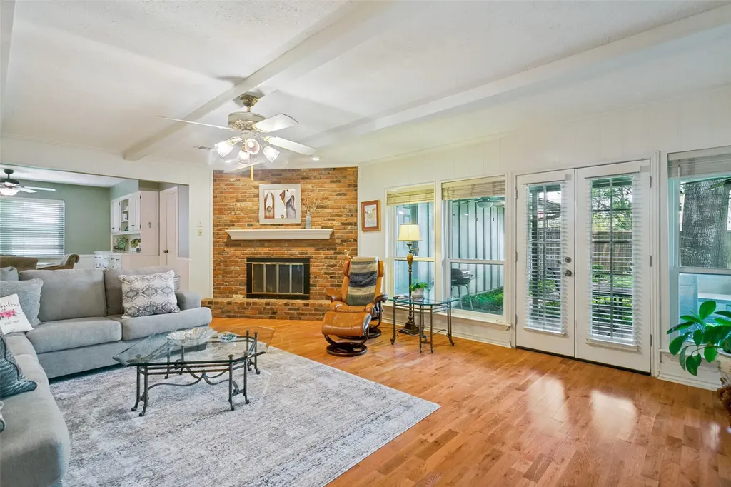10 Lundys Lane Richardson TX 75080