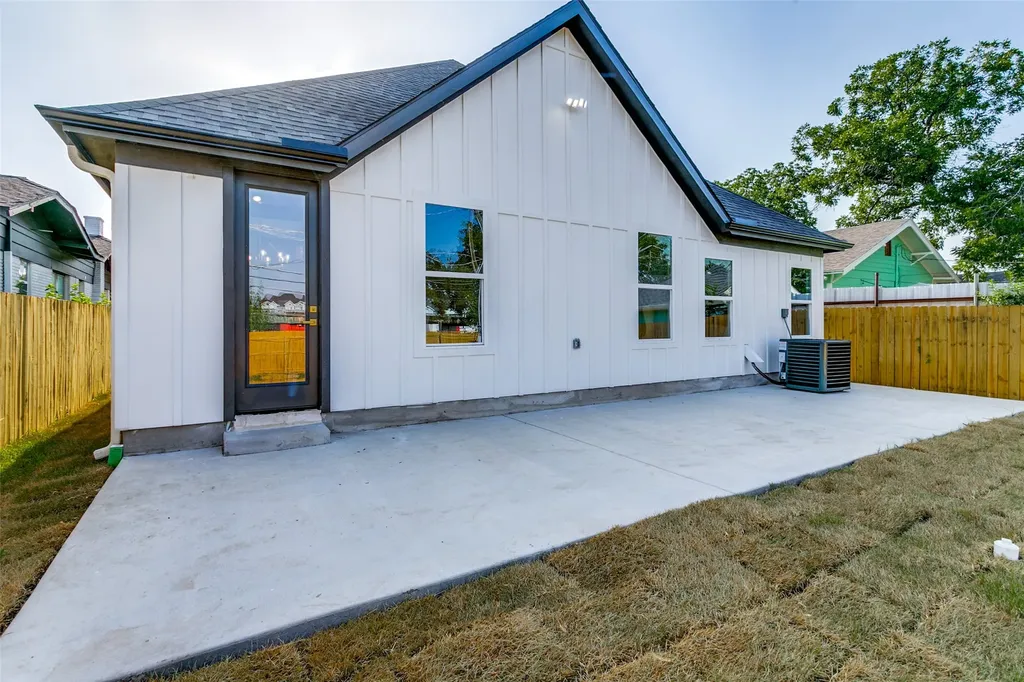 3641 Travis Avenue Fort Worth TX 76110