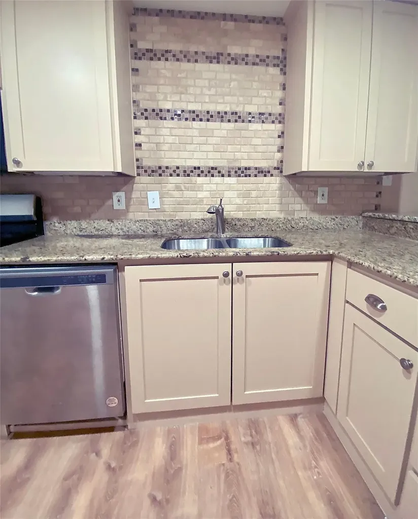 12156 Dandridge Drive Dallas TX 75243