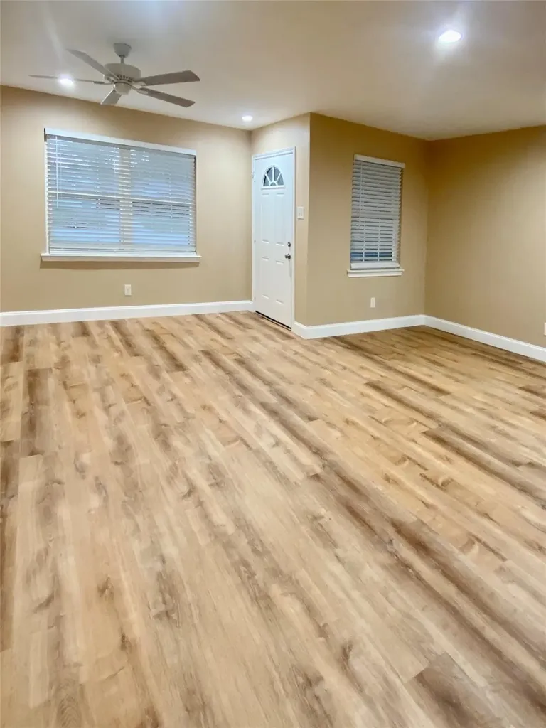 12156 Dandridge Drive Dallas TX 75243