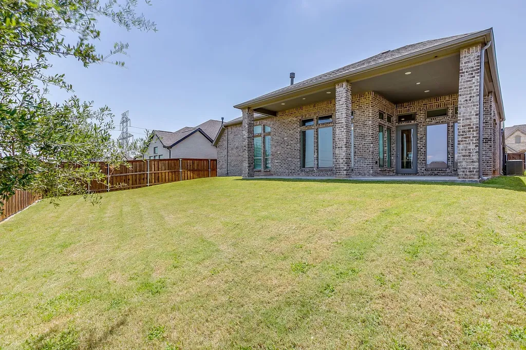 5729 Lake Jackson Drive Fort Worth TX 76126