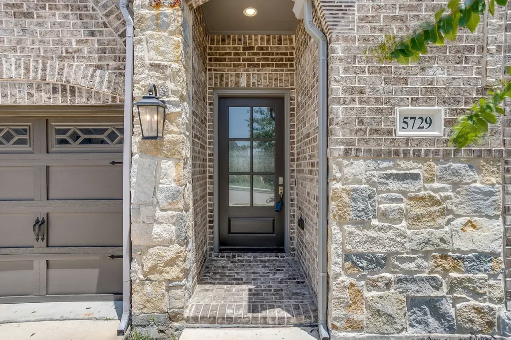 5729 Lake Jackson Drive Fort Worth TX 76126